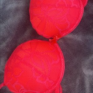 Selling LA SENZA double push-up bra 34B